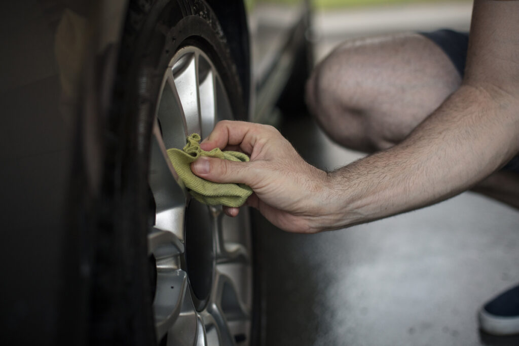 How to Clean Your Tires How to Clean Your Tires